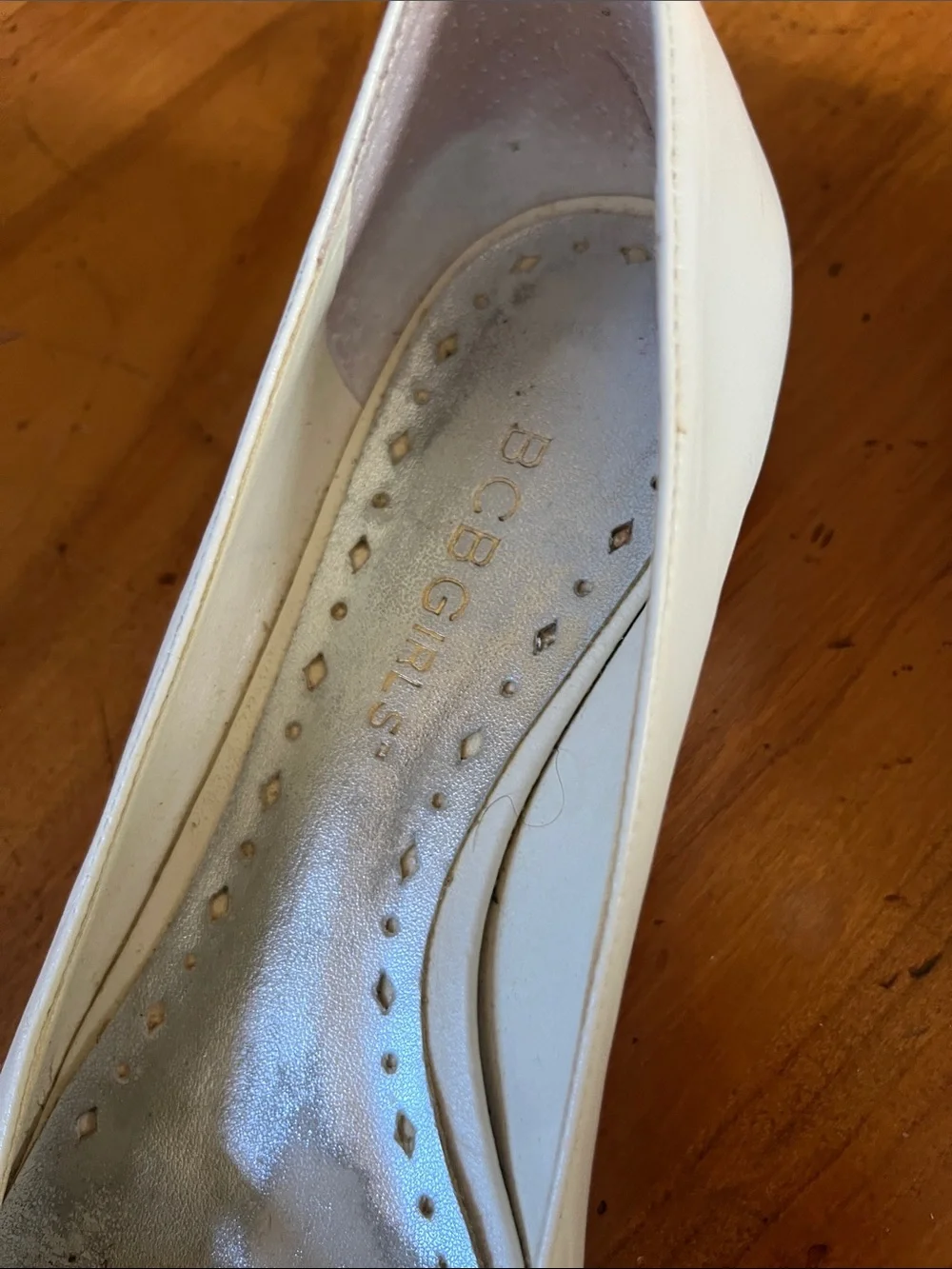 BCBGirls White Knot-Front Small Wedge Heels